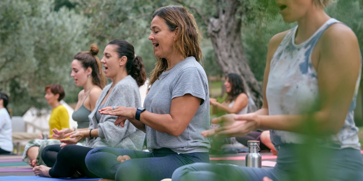 Group wellness outdoor team building activities
